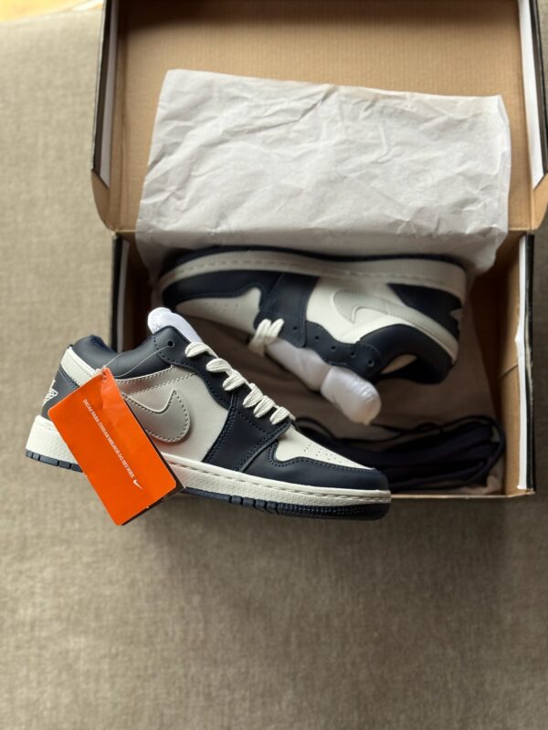Air Jordan Low