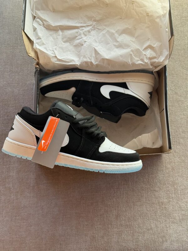 Air Jordan 1 Low